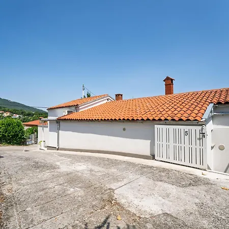 بيت للعطل Nika By Interhome *
