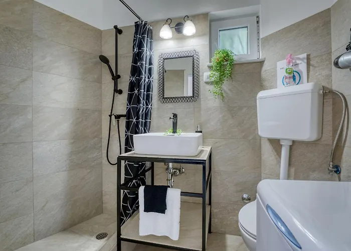 Nika By Interhome