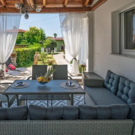 Nika By Interhome * Ičići